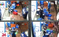 Kinh hãi "công nghệ" tẩy trắng mực thối bằng oxy già