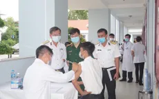 Tiêm hơn 1.500 liều vaccine phòng COVID-19 cho lực lượng phòng chống dịch trên biển Tây Nam