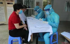 Hà Nội khẩn trương lấy mẫu xét nghiệm COVID-19 cho người trở về từ Đà Nẵng