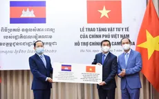 VIệt Nam lần thứ 3 bàn giao vật tư, thiết bị y tế cho Campuchia ứng phó COVID-19