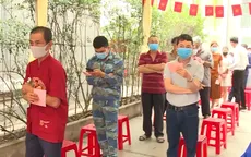 TP Hồ Chí Minh: Đông đảo cử tri đi bỏ phiếu sớm, cùng chính quyền chung tay chống dịch