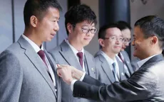Tỷ phú Jack Ma rút khỏi đại học kinh doanh do ông sáng lập