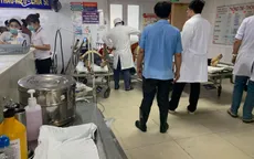 Bình Dương cấp cứu hàng loạt công nhân bị ngộ độc khí lạ