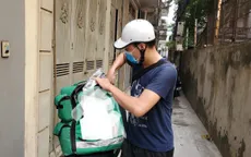 Nghề shipper bận rộn vì đơn hàng online tăng vọt trong mùa dịch COVID-19