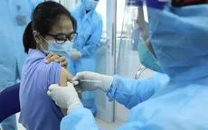Hà Nội tiêm miễn phí vaccine COVID-19 cho người từ 18 - 65 tuổi
