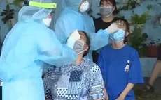 TP. HCM: Lấy mẫu xét nghiệm trong đêm tại quận Bình Thạnh