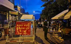 Ngày đầu phong tỏa tại một số khu vực quận Bình Tân và huyện Hóc Môn