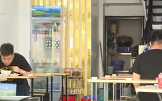 Ngày đầu Hà Nội nới lỏng giãn cách xã hội, hàng quán tuân thủ 5K