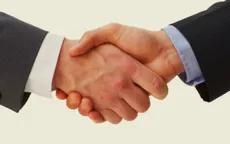 Số phận của thói quen bắt tay sau đại dịch COVID-19