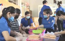 Góp rau củ, cá biển gửi tới người dân TP Hồ Chí Minh