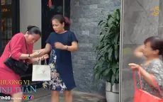 Hương vị tình thân - Tập 68: Ném mắm tôm trả thù bà Sa, bà Bích nhận giấy triệu tập lên công an phường