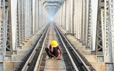 "Sóng thần” COVD-19 tác động đến kinh tế Ấn Độ nhẹ hơn dự báo