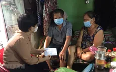 Bảo mẫu, thợ hồ, xe ôm tại TP Hồ Chí Minh nhận hỗ trợ 1,5 triệu đồng/người