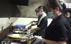 Kinh doanh đồ ăn đêm: Nghề "hái ra tiền" trong mùa Euro