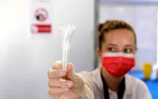 LHP Cannes "hỗn độn" cảm xúc với COVID-19: Phát hiện 3 trường hợp dương tính mỗi ngày