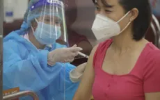 Tiêm vaccine cho người dân, lực lượng tuyến đầu tại Thanh Trì, Hà Nội