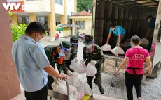 Combo "đi chợ hộ" đến tay nhiều người dân TP Hồ Chí Minh