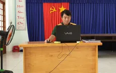 “Khi nào ba mới về với con?”