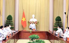Chủ tịch nước biểu dương 3 triệu công nhân ngành dệt may vừa sản xuất vừa chống dịch