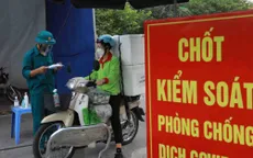 Hà Nội: Ra đường phải có giấy đi đường, kèm CCCD, lịch làm việc,...