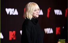 Billie Eilish nhận giải Video for Good của MTV VMAs 2021: Chúng ta cần bảo vệ phụ nữ