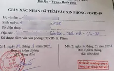 Vụ bé gái 13 tuổi tiêm 2 mũi vaccine Pfizer: Đình chỉ công tác Giám đốc Trung tâm Y tế quận