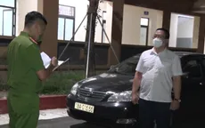 Giám đốc và nhân viên kỹ thuật “Làm giả con dấu, tài liệu cơ quan, tổ chức” để thông chốt