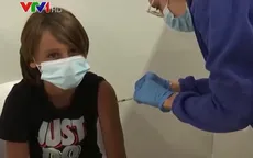 Anh nghiên cứu tiêm kết hợp vaccine ngừa COVID-19 cho trẻ