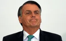 Không tiêm vaccine, Tổng thống Brazil phải đứng ăn pizza ngoài vỉa hè tại New York