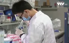 Các hãng sản xuất gấp rút ra mắt vaccine chống lại các biến thể