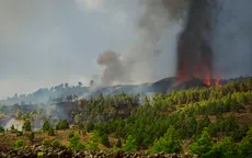 Núi lửa tiếp tục phun trào, sân bay La Palma mở cửa trở lại nhưng vẫn tạm dừng các chuyến bay