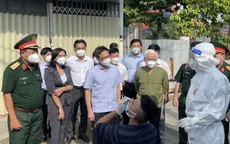 Phó Thủ tướng Vũ Đức Đam kiểm tra các khu nhà trọ công nhân "điểm nóng" tại Bình Dương