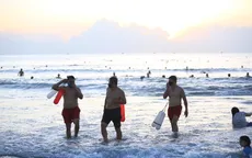 Người dân Đà Nẵng vui mừng khi được mở chợ, tắm biển trở lại