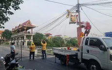 Hà Nội dựng 30 chốt cứng rào chắn, khuyến cáo người dân không đi qua đây