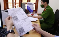 Bí thư Thành ủy Hà Nội: Trước mắt tiếp tục sử dụng giấy đi đường cũ và cấp giấy mới