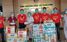 Hà Nội: Hơn 2.000 thùng nước khoáng tiếp sức tại các “điểm nóng” chống dịch