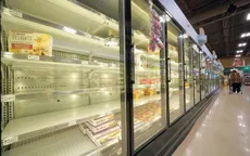 Quầy hàng ở Mỹ trống trơn vì Omicron