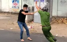 Tạm giữ đối tượng dùng gậy tấn công công an