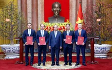 Chủ tịch nước Nguyễn Xuân Phúc trao Quyết định bổ nhiệm Đại sứ Việt Nam tại các nước