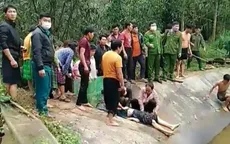 2 vợ chồng cùng người hàng xóm đến cứu bị đuối nước thương tâm ở ao nhà
