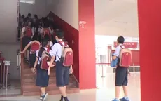 Gần 700.000 học sinh tại TP Hồ Chí Minh quay lại trường học