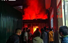 Hà Nội: Căn nhà bốc cháy ngùn ngụt sau tiếng nổ lớn, 2 vợ chồng trẻ tử vong trong đêm