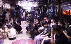 Đột kích quán karaoke, hàng chục đối tượng dương tính ma túy