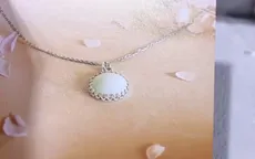 Trang sức làm từ… sữa mẹ