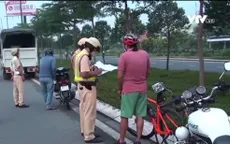 TP Hồ Chí Minh: Xử phạt nhiều người đi xe đạp cố tình đi vào làn cấm