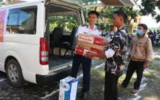 Cảnh sát biển hỗ trợ nhân dân huyện Trà Bồng khắc phục hậu quả mưa lũ