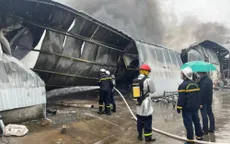 Cận cảnh hiện trường vụ cháy kho xưởng tại Hà Đông sáng 20/10
