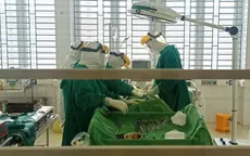 Cơ chế quản lý "trói buộc", bệnh viện công tự chủ "thất bại"?