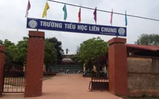 Học sinh lớp 2 tử vong vì bị ghế đá đè