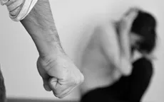 Cưỡng ép học tập quá sức, đóng góp tài chính quá khả năng là bạo lực gia đình